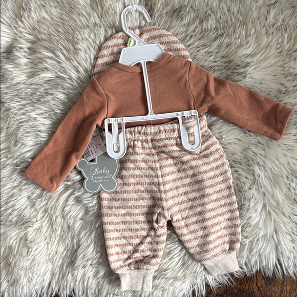 NWT 3 Piece Set Baby Essentials Super Soft “Just a Boy in Love with his Mama” - Picture 3 of 4